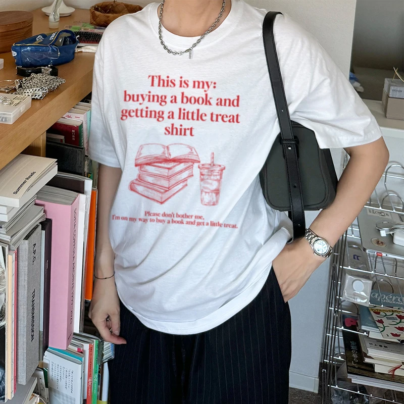 Summer Clothing Quotes - เสื้อยืดผู้หญิงลายคำคมหนังสือสไตล์เรโทร เสื้อยืดฮิปปี้สำหรับคนรักหนังสือ ของขวัญ เสื้อยืดลายกราฟิกสตรีทแวร์ฤดูร้อน เสื้อ Y2K
