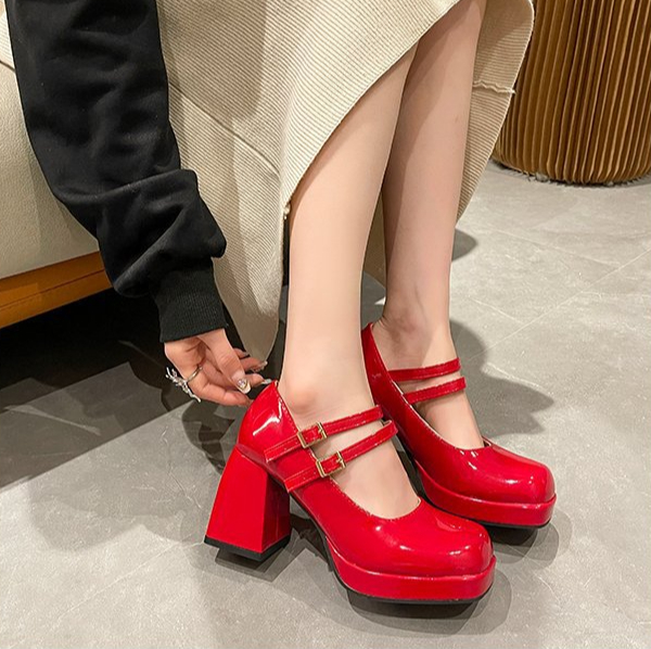 Summer Holiday Clothing Women - รองเท้าส้นสูงหนังเคลือบเงาแบบใหม่ปี 2025 สำหรับผู้หญิง แบบกระดุมคู่ ส้นหนา หัวเหลี่ยม