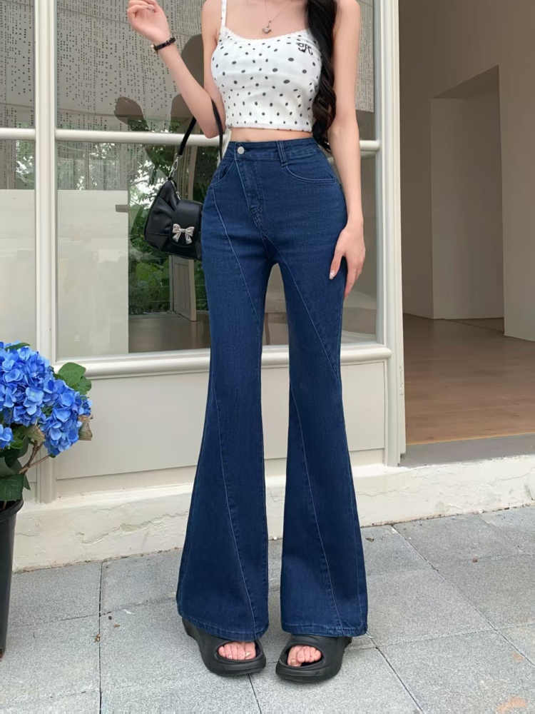 กางเกงยีนส์ทรงบานสีน้ำเงินเข้ม - Summer Clothing Trends For Women 2026 บทวิจารณ์และราคา